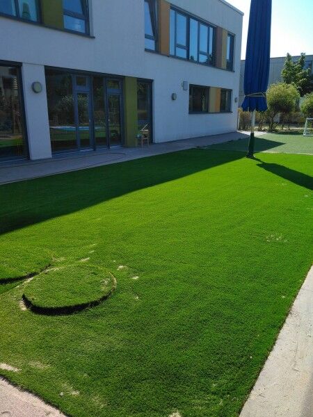 Spiel- Sport und Soccer-Kunstrasen in Kita