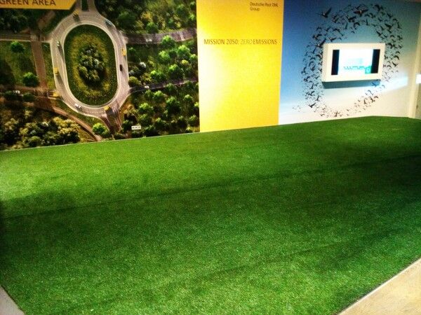 Kunstrasen Basicline 24mm im Showroom