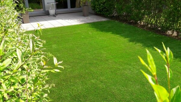 Kunstrasen Classic-Line 40mm im Garten