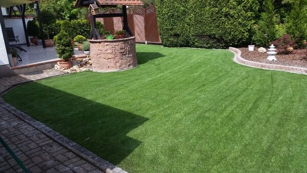 Kunstrasen Premium-Line 40mm im Garten