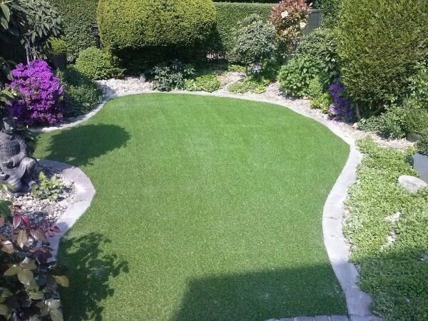 Kunstrasen Basicline 24mm im Garten