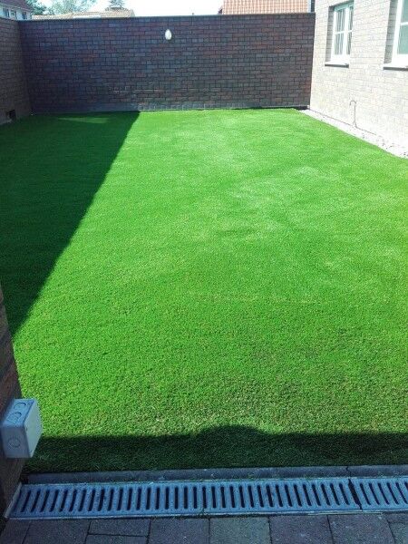 Kunstrasen Comfort-Line 50mm im Garten