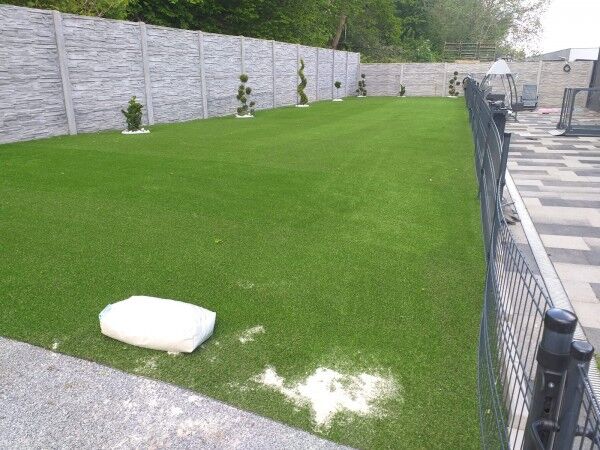 Kunstrasen Comfort-Line 28mm im Garten