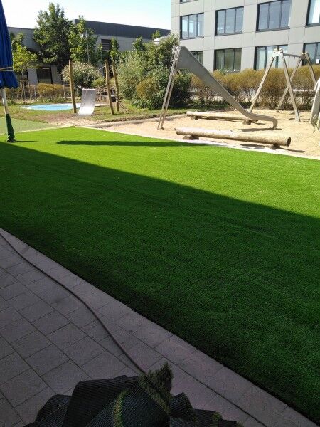 Spiel- Sport und Soccer-Kunstrasen in Kita